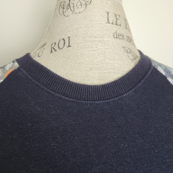 Floral Crewneck Sweatshirt - Picture 4 of 9